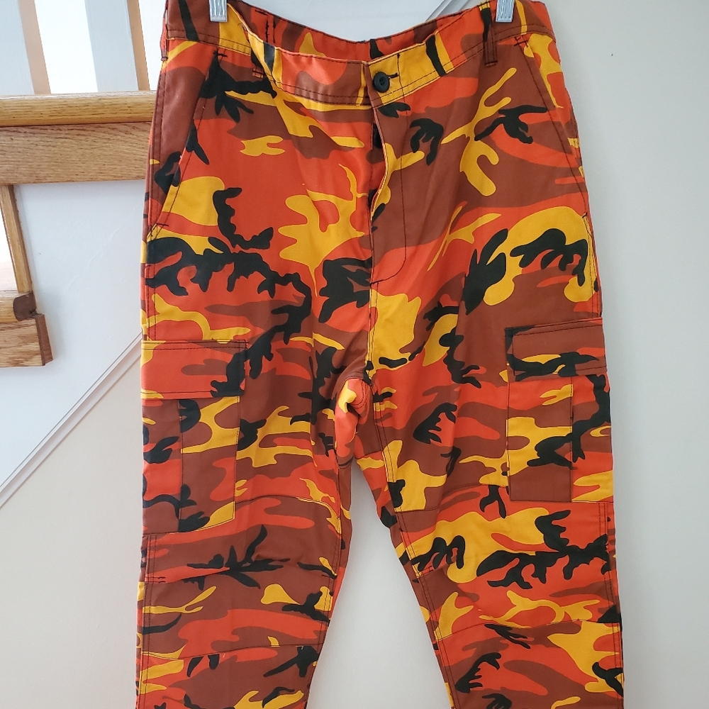 Men's orange camoflage cargo pants